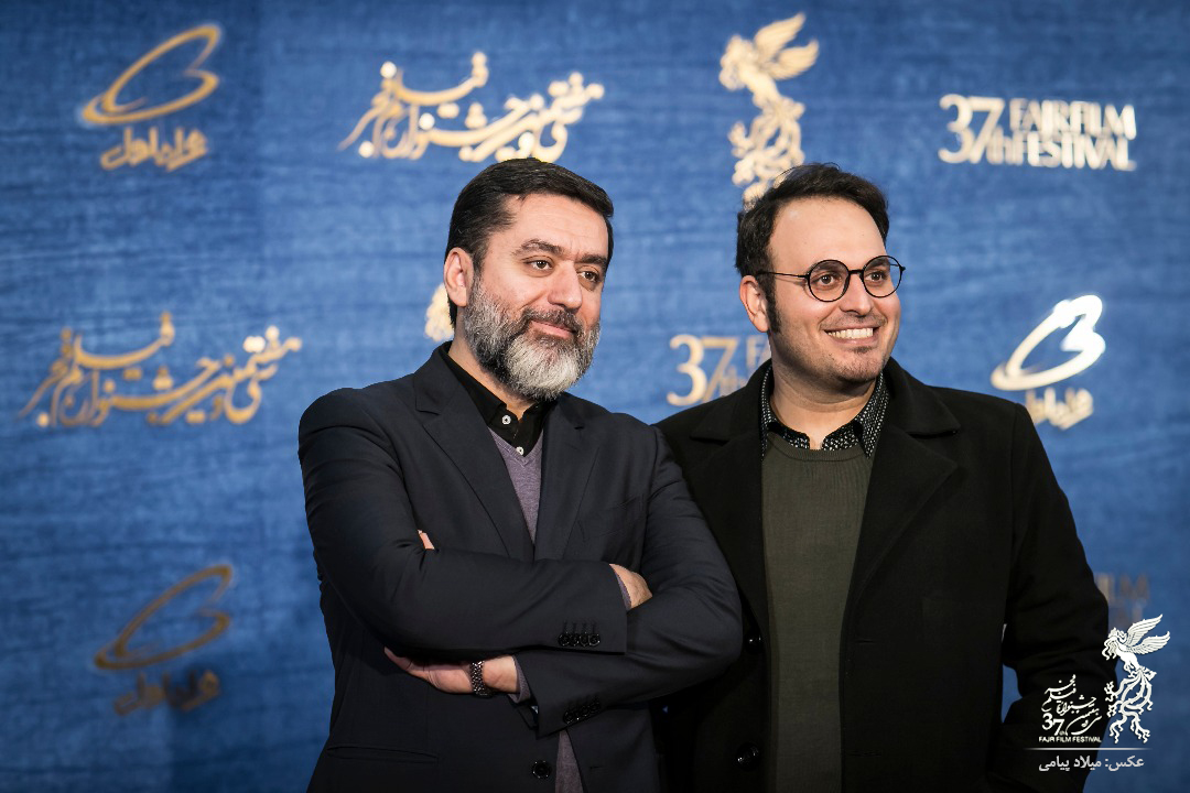 مجرای نیمروز: رد خون؛ فیلمی درباره منافقین یا در مذمت نیروهای خودی؟! مجرای نیمروز: رد خون؛ فیلمی درباره منافقین یا در مذمت نیروهای خودی؟!