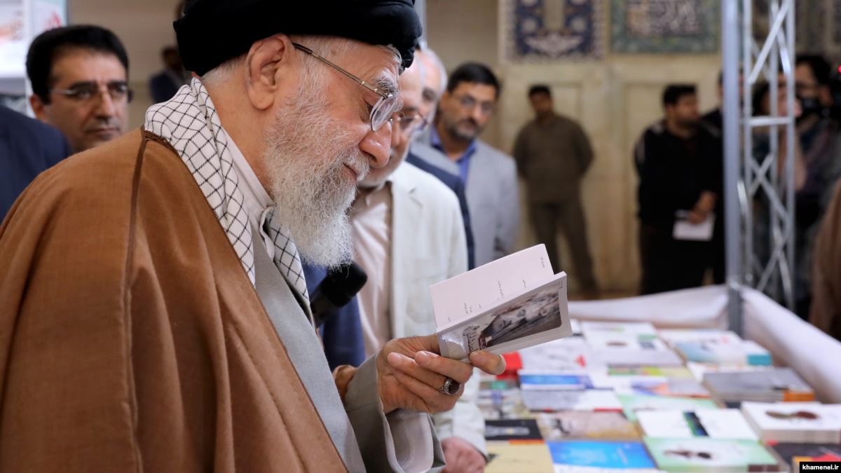 چرا در دولتهای مختلف، فرهنگ، دغدغه اصلی رهبر انقلاب بود؟
