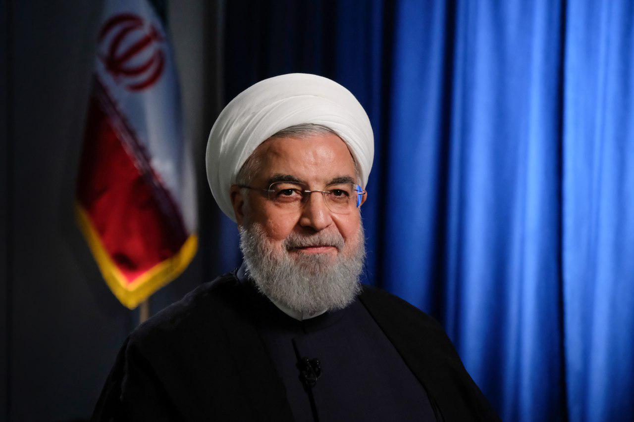 آقای روحانی، اگر مبارزه با فساد قوه قضاییه نمایشی است، شما هم کمی نمایش مدیریت اجرا کنید!