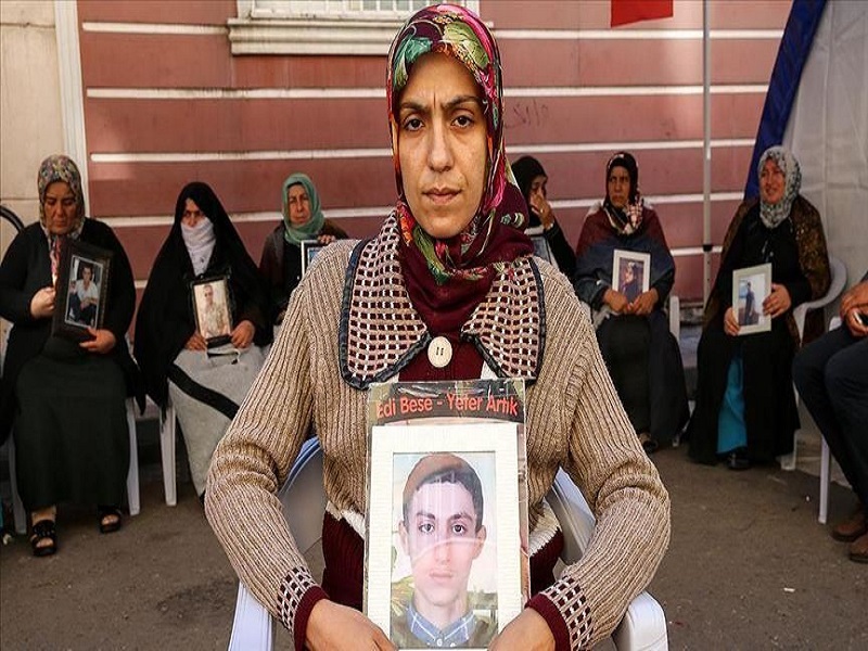 خانواده های فریب خوردگان ایرانی پژاک و پ.ک.ک عازم دیاربکر ترکیه شدند+تصاویر