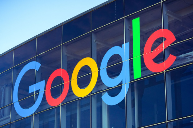 وال استریت ژورنال از دستکاری نتایج جستجو توسط گوگل می‌گوید