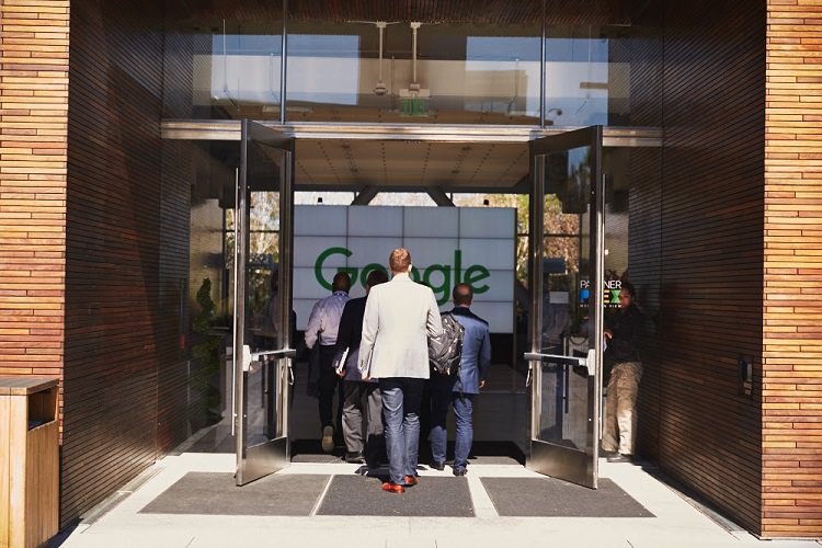 گوگل به ساخت ابزاری برای جاسوسی از کارمندانش متهم شد