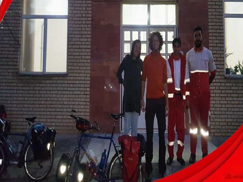پناه آوردن زوج دوچرخه سوار هلندی به پایگاه هلال احمر اسکو