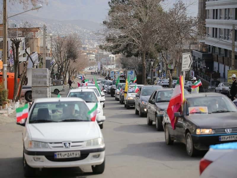راهپیمایی خودرویی و موتوری چهل و دومین سالگرد پیروزی انقلاب اسلامی در شهرهای کردنشین برگزار شد+ تصاویر
