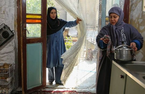 باخانمان؛ سریالی که بدون شوخی سخیف شما را می خنداند! باخانمان؛ سریالی که بدون شوخی سخیف شما را می خنداند!