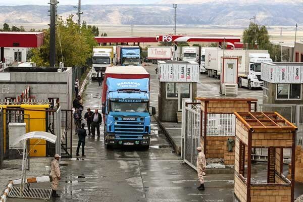 فعالیت تجاری ۲۴ ساعته مرز بازرگان با ترکیه از سرگرفته شد