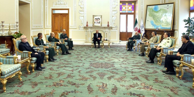 قالیباف: نیروهای مسلح الگوی مردمی شدن اقتصاد و صنعت هستند/ سرلشکر باقری: مردم به مجلس یازدهم دل بستهاند قالیباف: نیروهای مسلح الگوی مردمی شدن اقتصاد و صنعت هستند/ سرلشکر باقری: مردم به مجلس یازدهم دل بستهاند