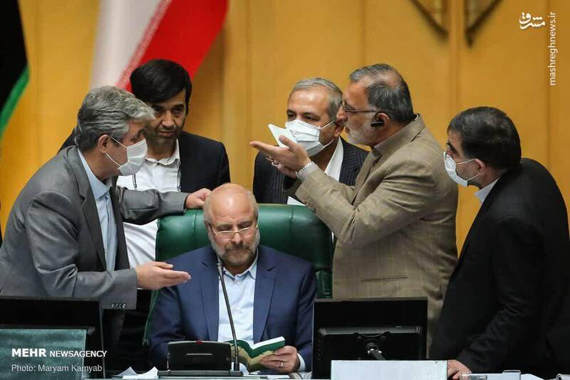 کافر زده خنده بر مسلمانی ما! کافر زده خنده بر مسلمانی ما!
