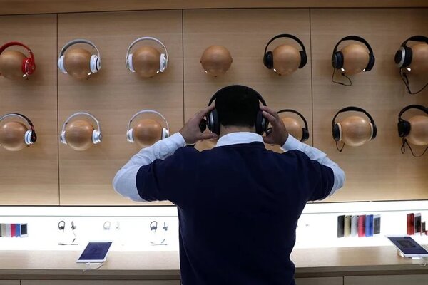 اپل فروش محصولات صوتی برندهای دیگر را در فروشگاه‌‌هایش متوقف کرد