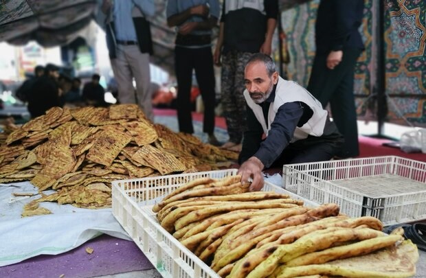 اشتغال جوانان جایگزین خدمات رسانی اربعین/تهیه ۱۴۵۲بسته نوشت افزار