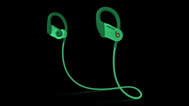 نسخه جدید هدفون Powerbeats در تاریکی شب میدرخشد نسخه جدید هدفون Powerbeats در تاریکی شب میدرخشد