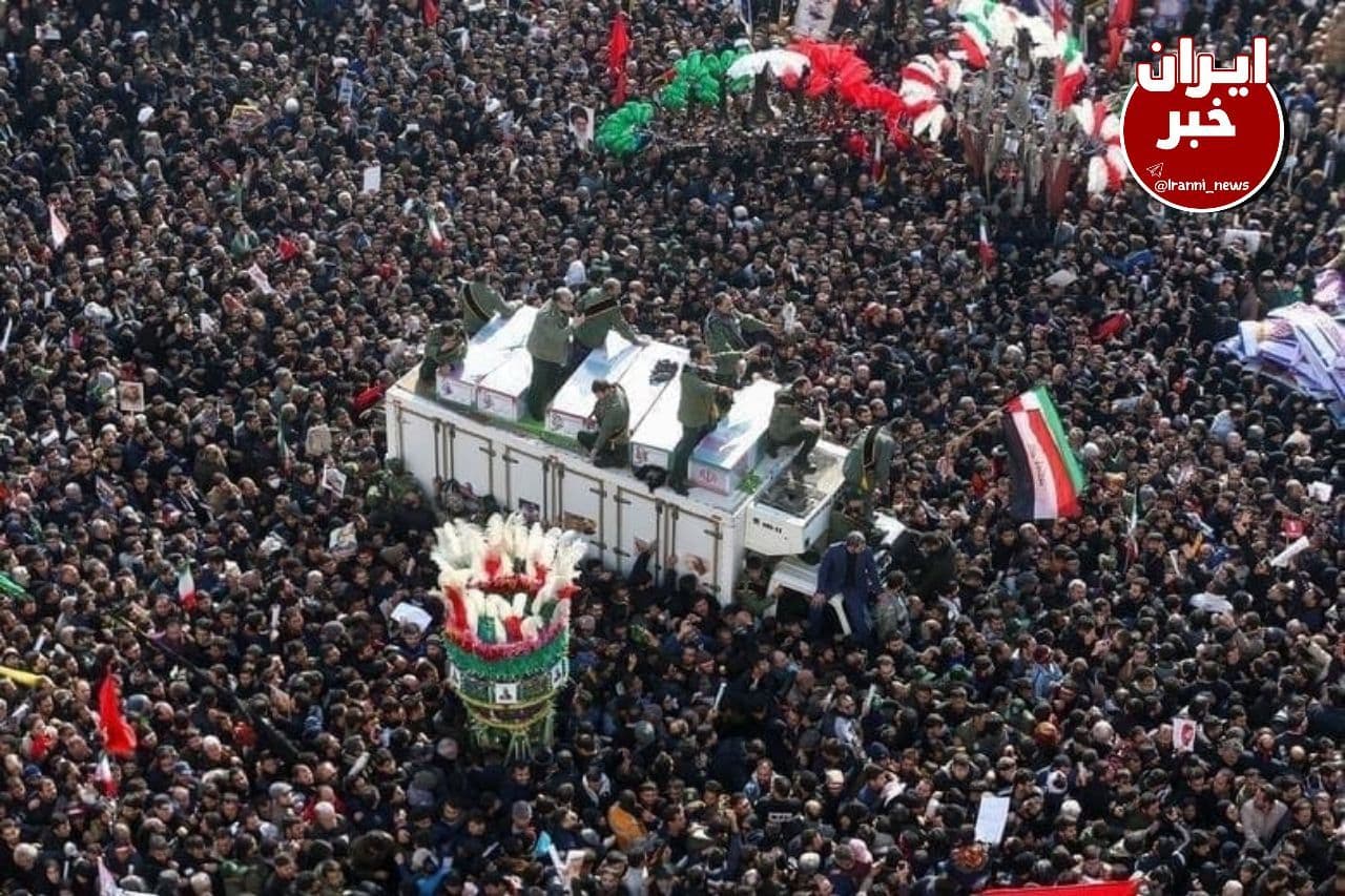 تصویر مراسم تشییع سردار سلیمانی در میان۱۰۰عکس برگزیده رویترز