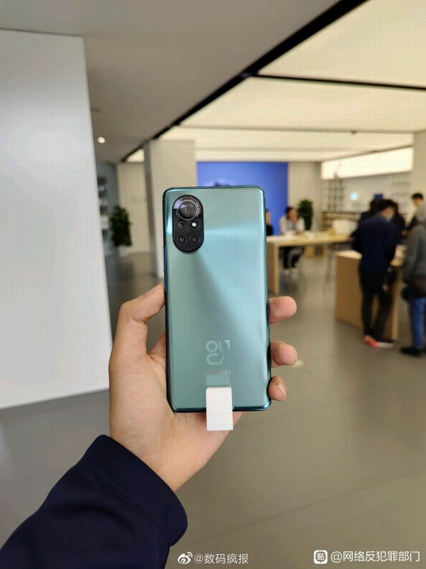گوشی Huawei nova 8 در تصاویری واقعی رخ نشان داد گوشی Huawei nova 8 در تصاویری واقعی رخ نشان داد