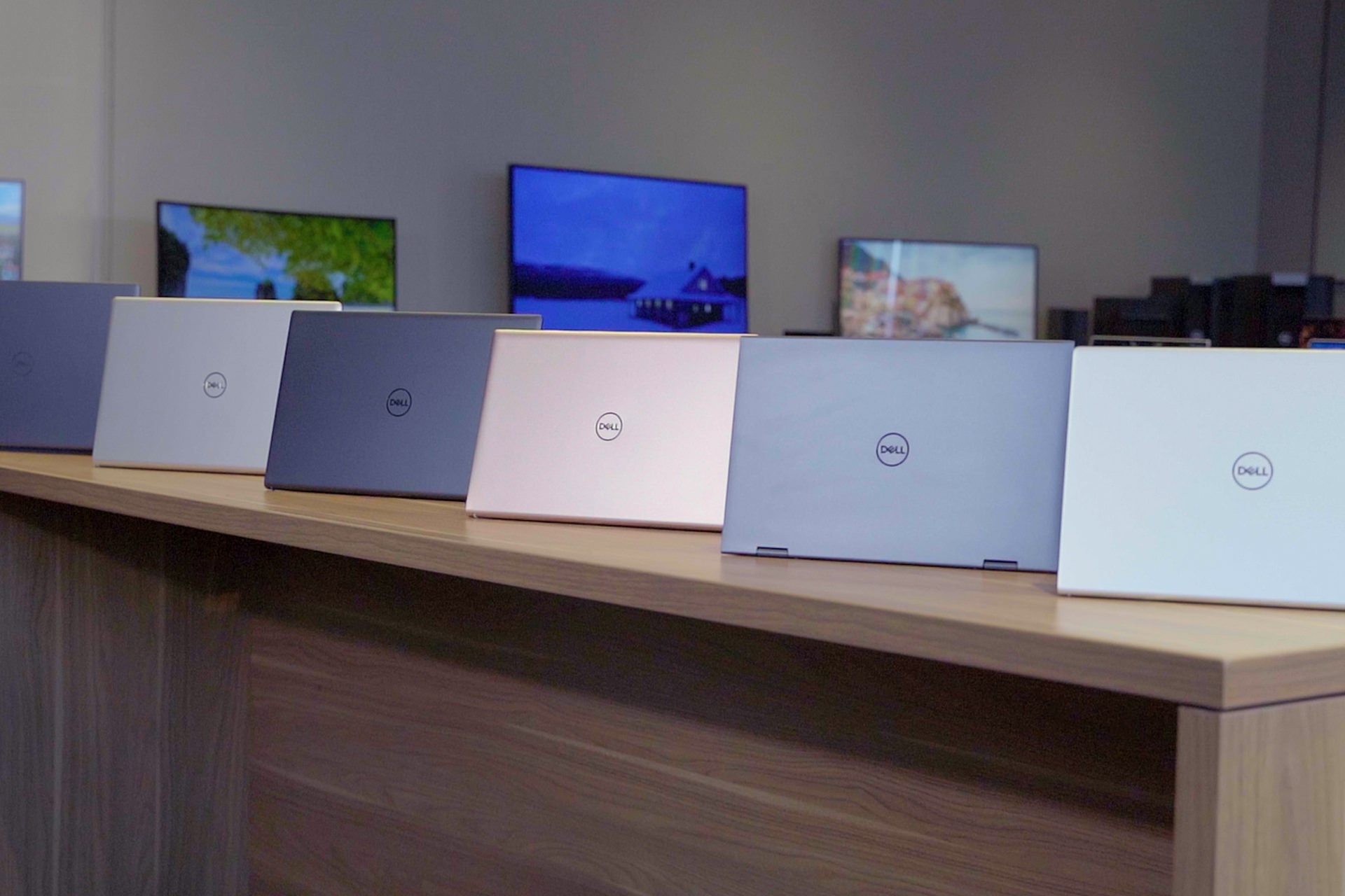 دل XPS 13 2021 و لپ تاپ های جدید خانواده Inspiron را معرفی کرد دل XPS 13 2021 و لپ تاپ های جدید خانواده Inspiron را معرفی کرد