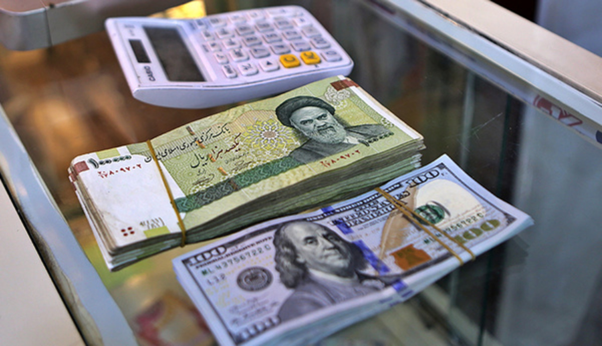 اظهارنظرهای متناقض دولتی‌ها درباره حذف ارز ۴۲۰۰