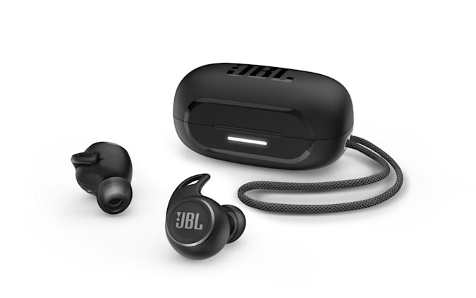 JBL سه ایرباد بی‌سیم جدید معرفی کرد