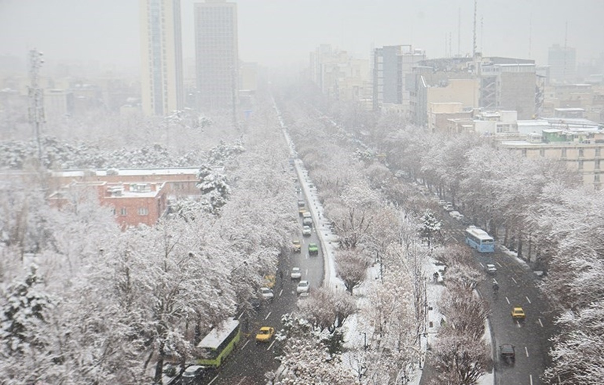 تهران فردا برفی می‌شود/کاهش ۱۲ درجه‌ای دما