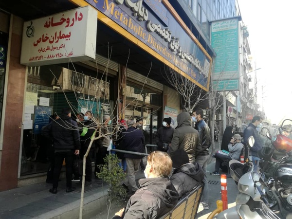 سرگردانی بیماران خاص میان داروخانه‌های شهر برای تهیه دارو