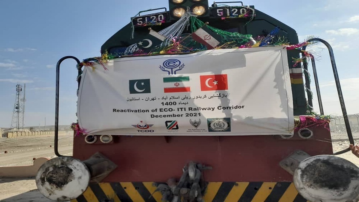 قطار مسیر اسلام آباد-تهران-استانبول مجدد راه اندازی شد