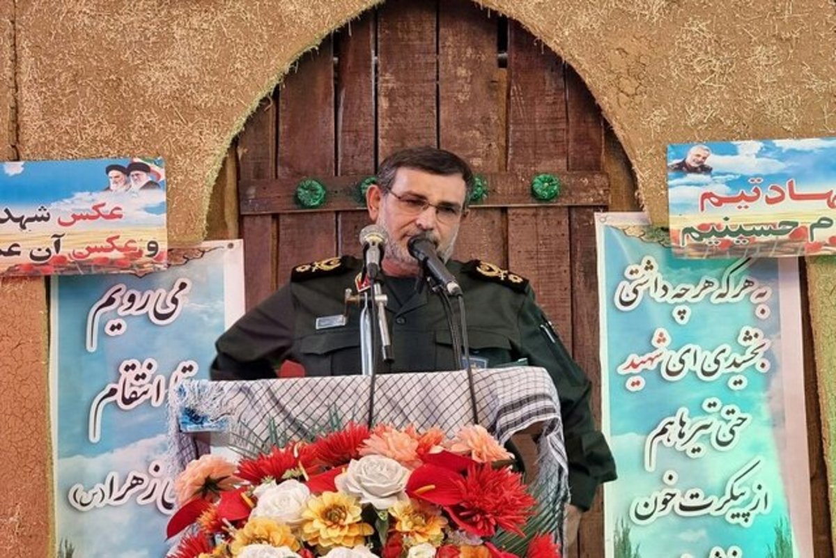 آمریکایی ها حق ورود به آب های سرزمین ما را ندارند
