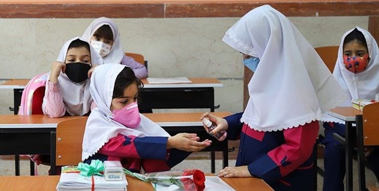 کرونا آموزش حضوری مدارس برخی استان‌ها را تعطیل کرد