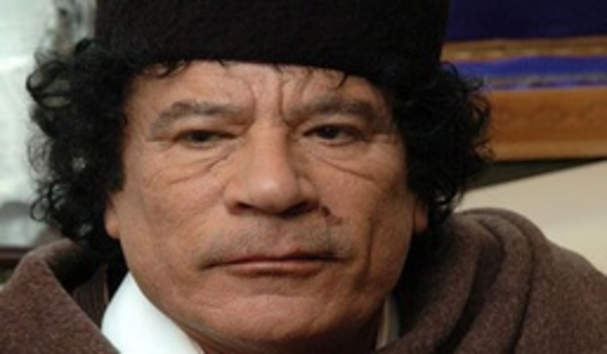 قذافی زنده است