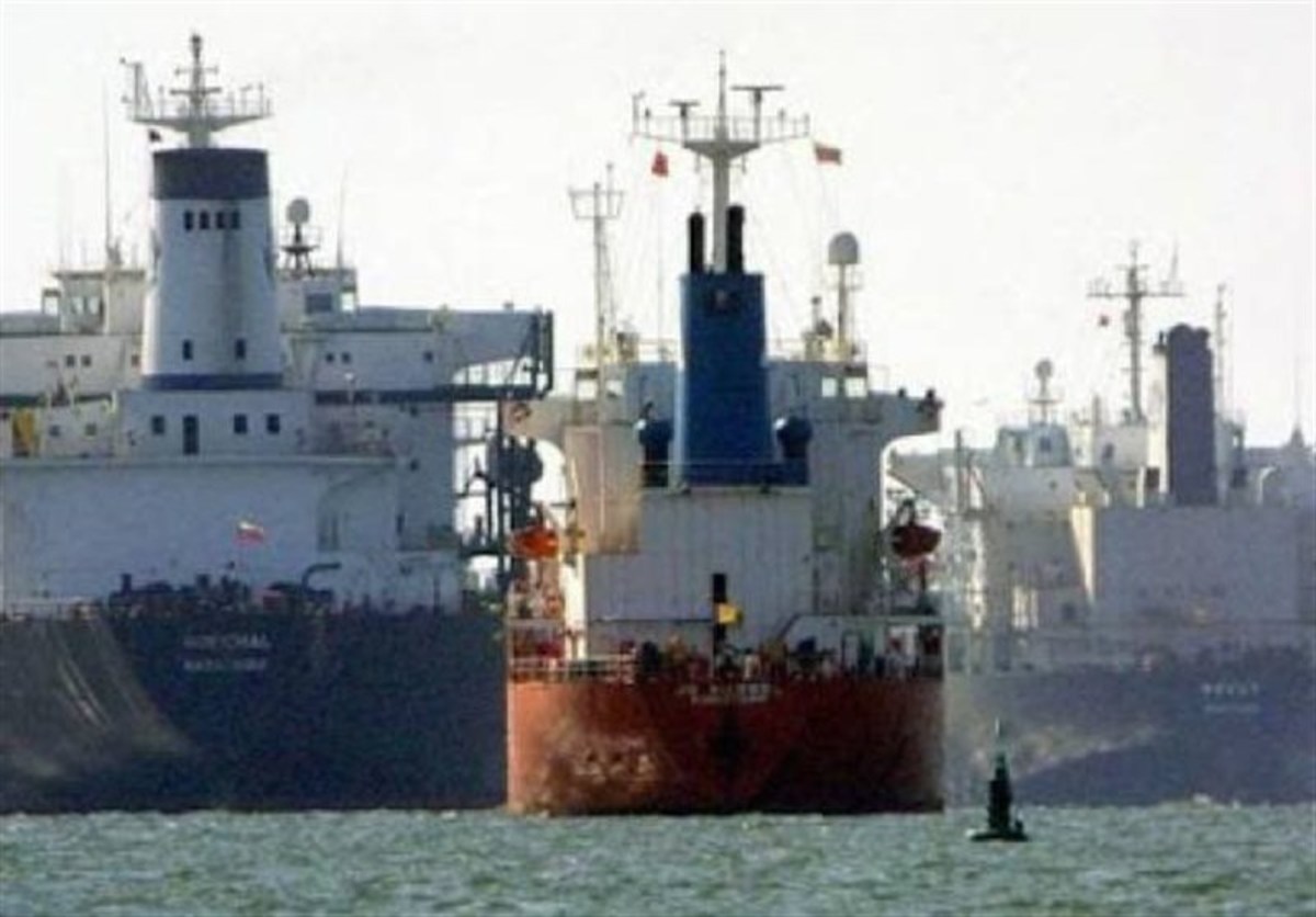 شرکت آمریکایی مجوز دو نفتکش رابه اتهام حمل نفت ایران لغو کرد