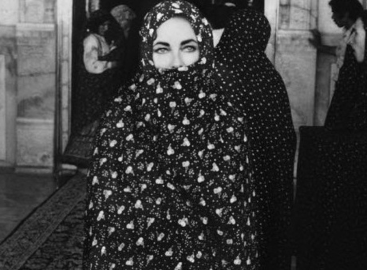 مجموعه‌ای از ۵۰ عکس تاریخی جالب و کمتردیده شده / الیزابت تیلور در تهران