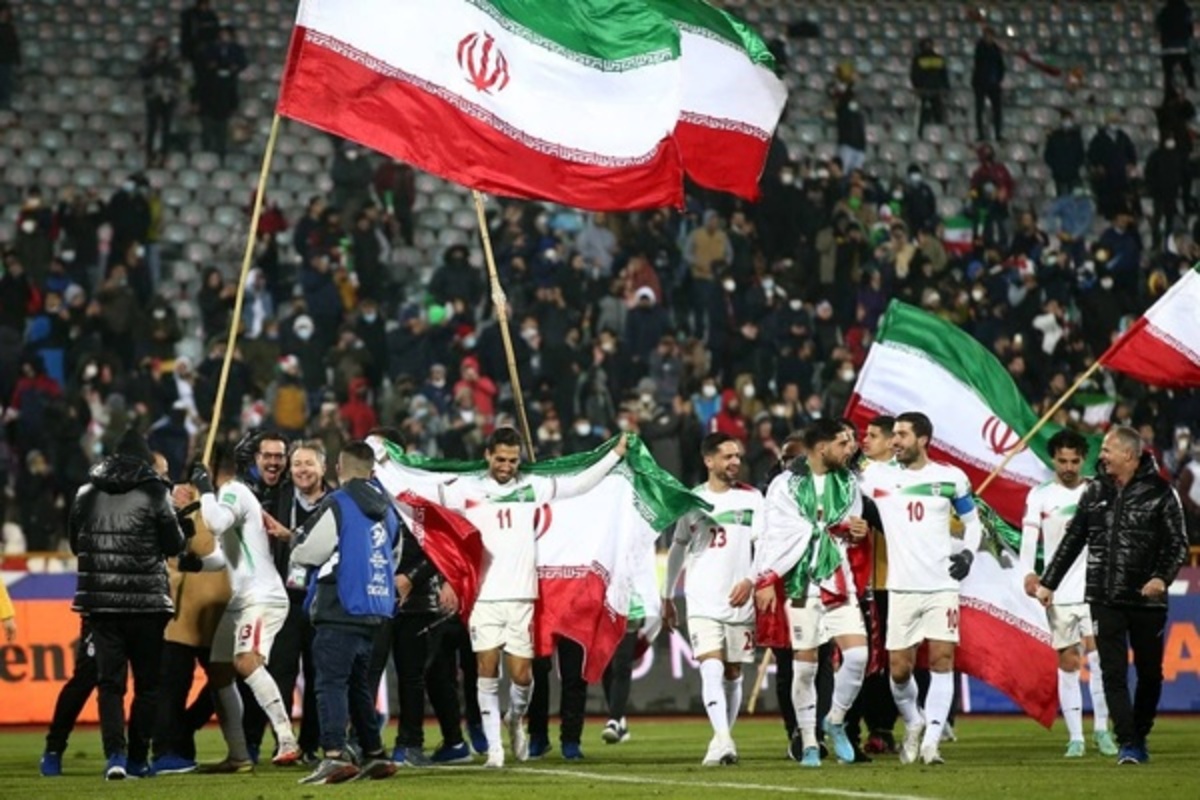 تیم ملی فوتبال ایران نشان داد شاد کردن دل مردم کار سختی نیست