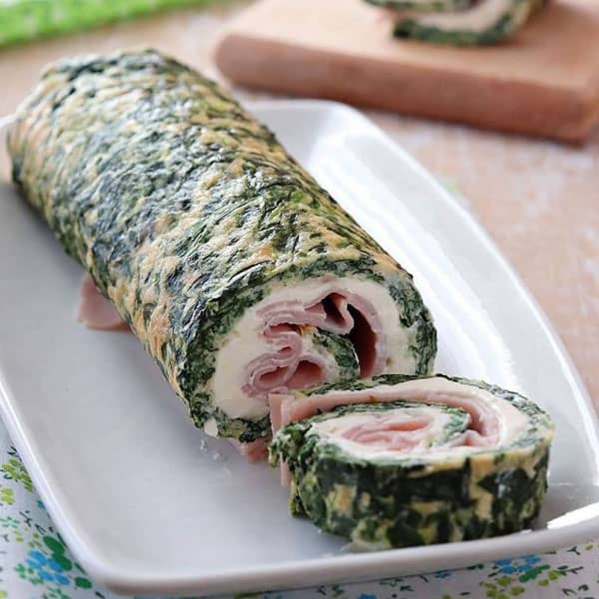 طرز تهیه رول املت اسفناج