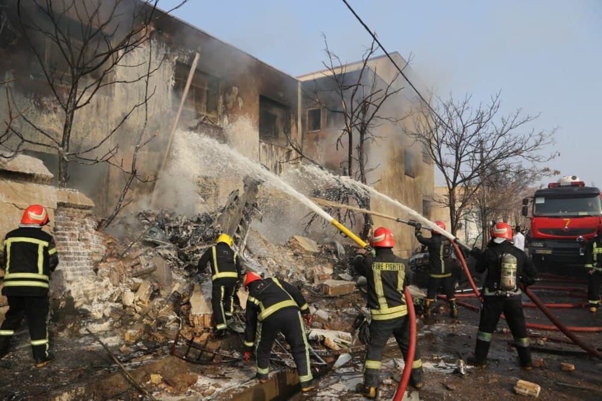 سه فوتی در سانحه سقوط هواپیمای جنگی در تبریز