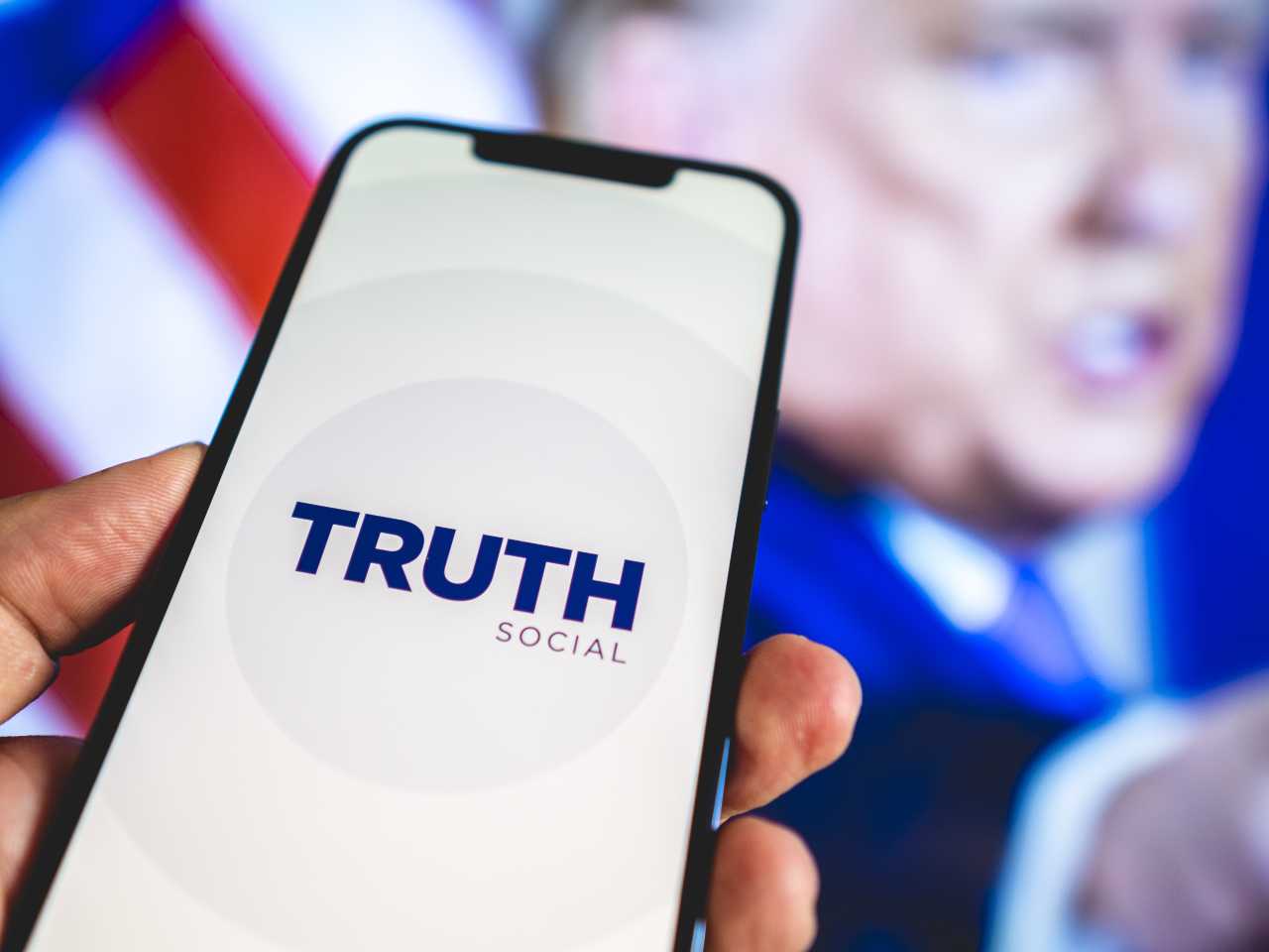 اپلیکیشن شبکه اجتماعی Truth Social ترامپ در اپ استور منتشر شد