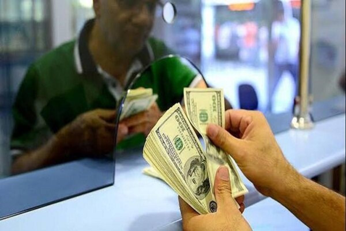 کاهش نرخ رسمی ۱۱ ارز در چهارمین روز هفته