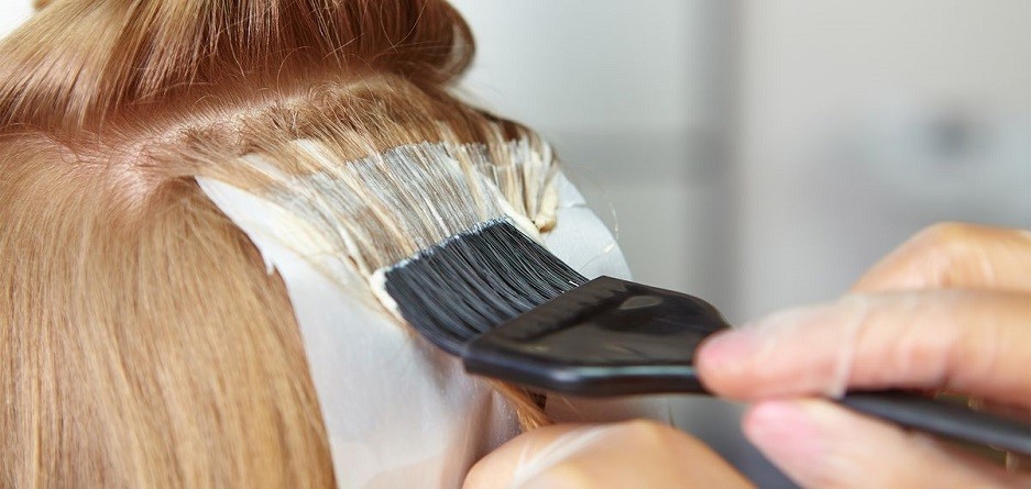 5 نکته مهم که قبل از رنگ کردن مو در خانه باید به خاطر داشته باشید