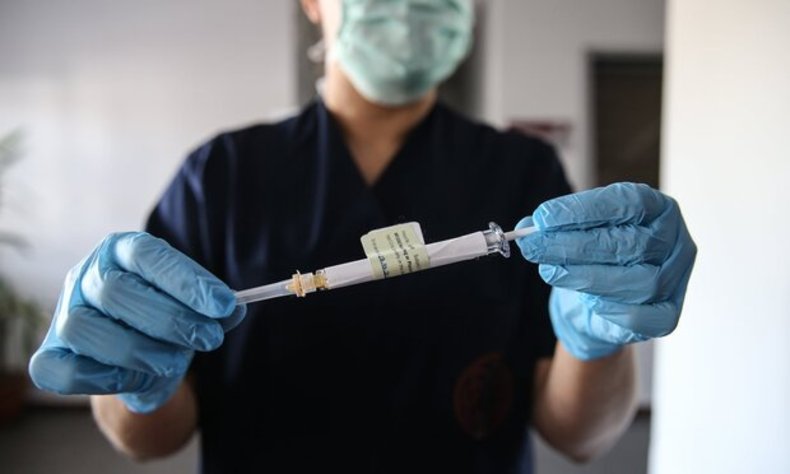 تزریق اجباری واکسن به کارمندان در آمریکا
