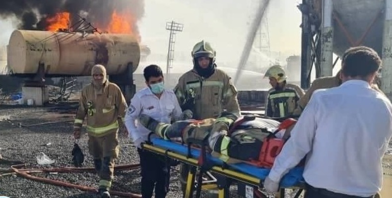 ١١ مصدوم در پی آتش سوزی پالایشگاه تهران