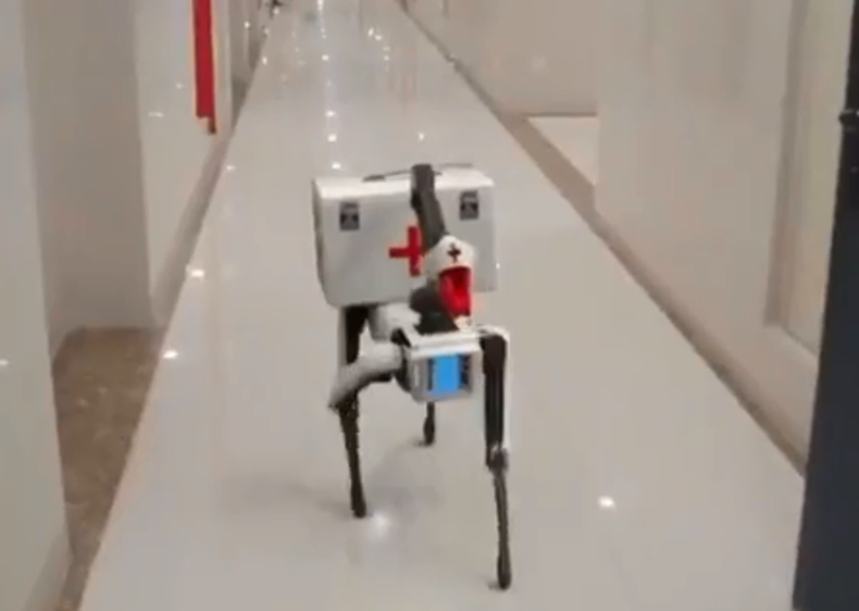 ربات هوشمند واکسیناسیون در چین