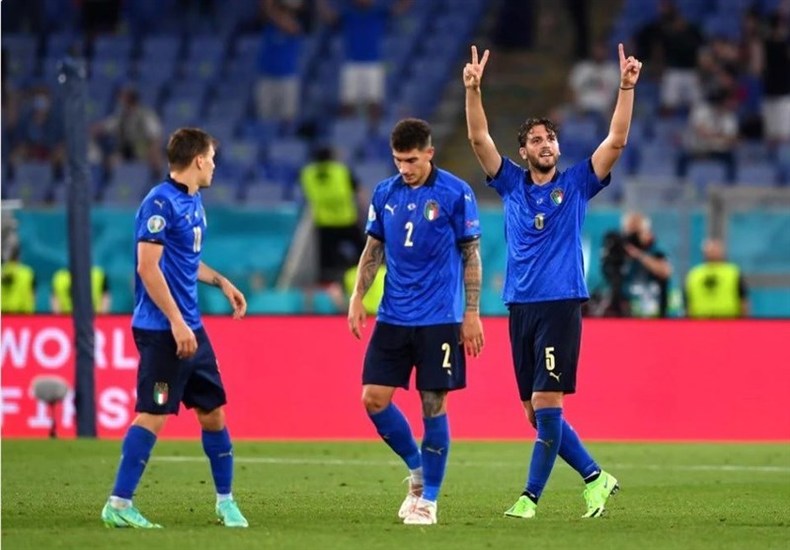 ایتالیا اولین تیم صعودکننده به مرحله حذفی شد