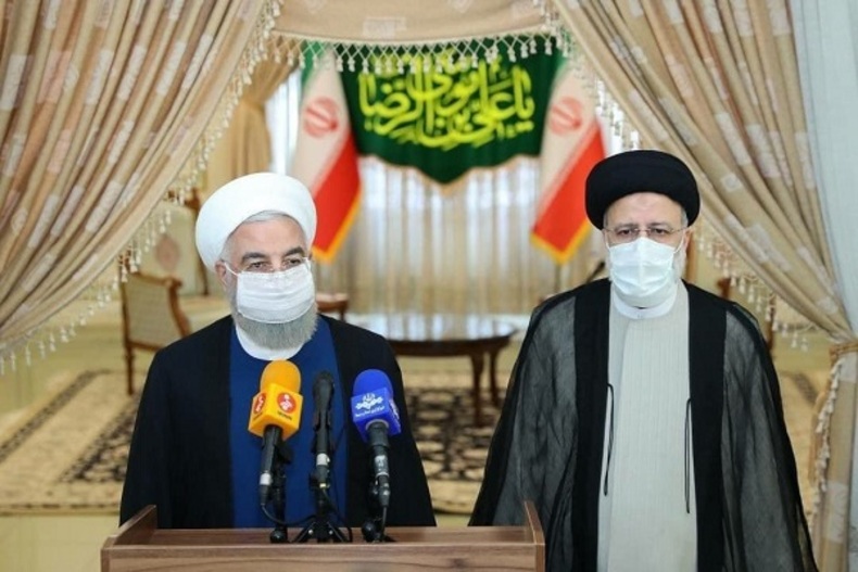 تصاویر دیگری از دیدار روحانی و رئیس جمهور منتخب