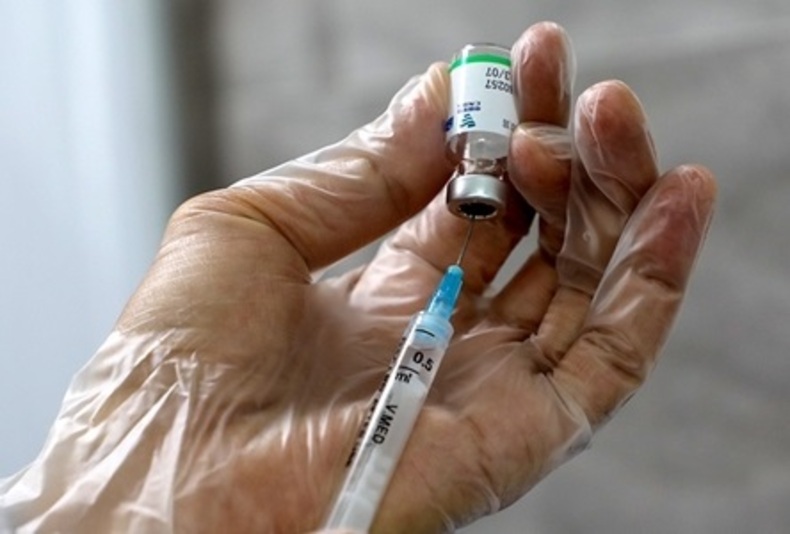 دوز دوم واکسنِ ۷۰ ساله‎ها از فردا تزریق می‎شود + فیلم
