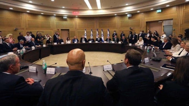 کابینه بنت اولین نشست خود را برگزار کرد