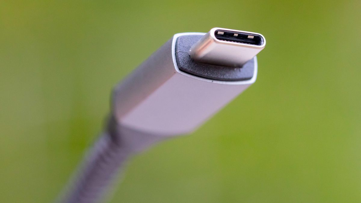 توان استاندارد USB-C با افزایش بیش از دو برابری به ۲۴۰ وات می‌رسد