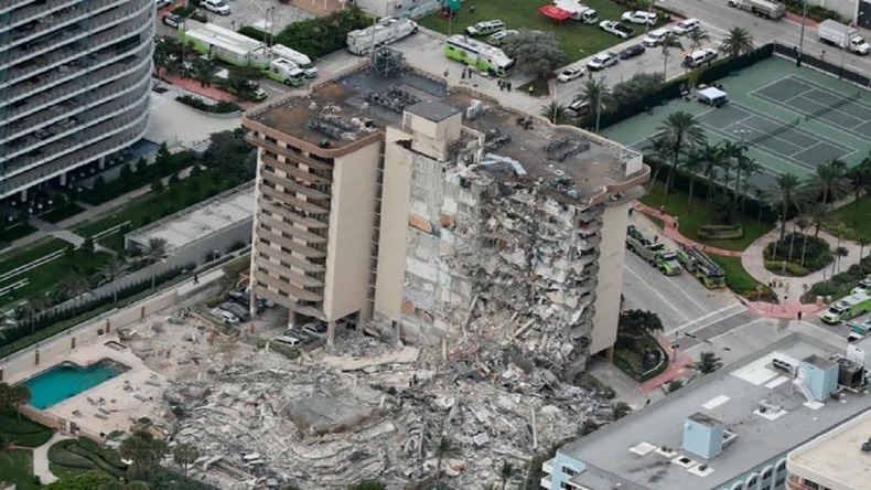 افزایش شمار تلفات فروریختن ساختمان در میامی آمریکا