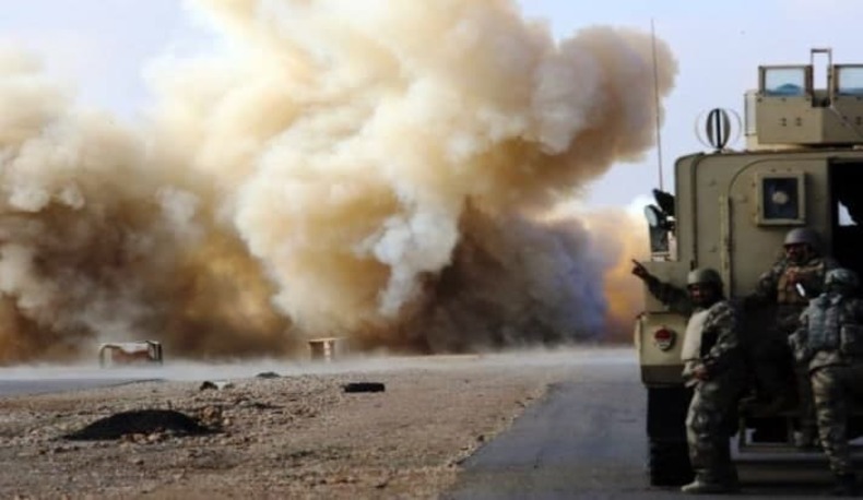 انفجار بمب در مسیر کاروان پشتیبانی نظامیان آمریکا در الناصریه