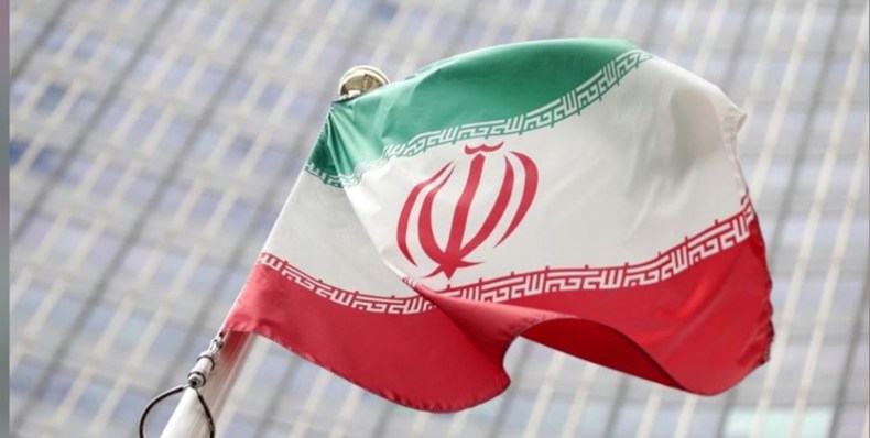 از کانال‌ قانونی اقدام آمریکا در توقیف‌ وب‌سایت‌های ایران را پیگیری می‌کنیم
