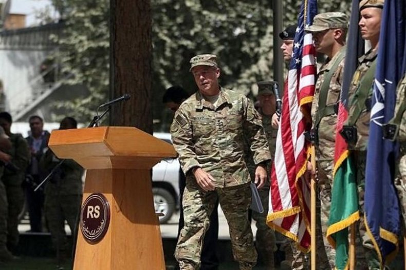 فرمانده نظامیان آمریکا در افغانستان کناره گیری کرد