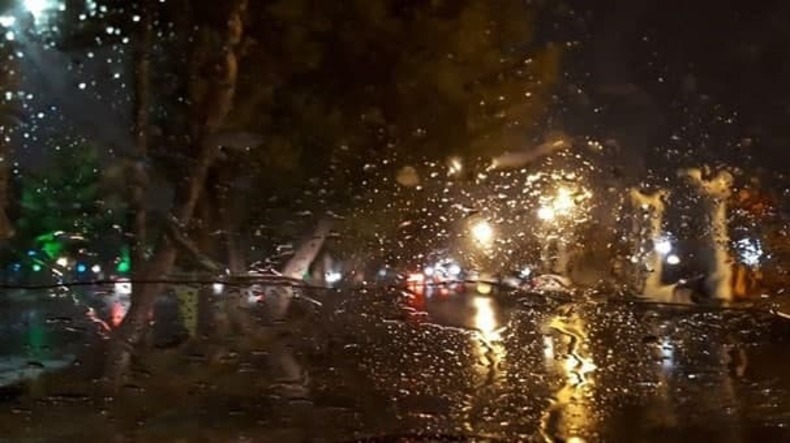 باد و باران به پایتخت رسید