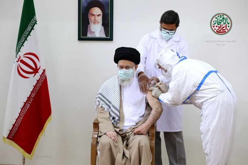 تزریق نوبت دوم واکسن ایرانی به مقام معظم رهبری + فیلم