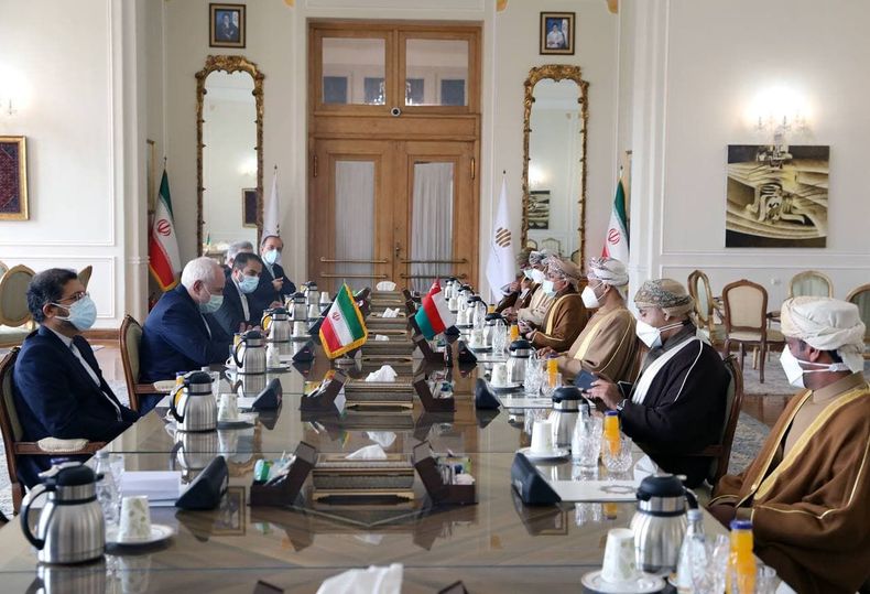 ظریف بر ارتقای روابط ایران و عمان در دولت سیزدهم تاکید کرد