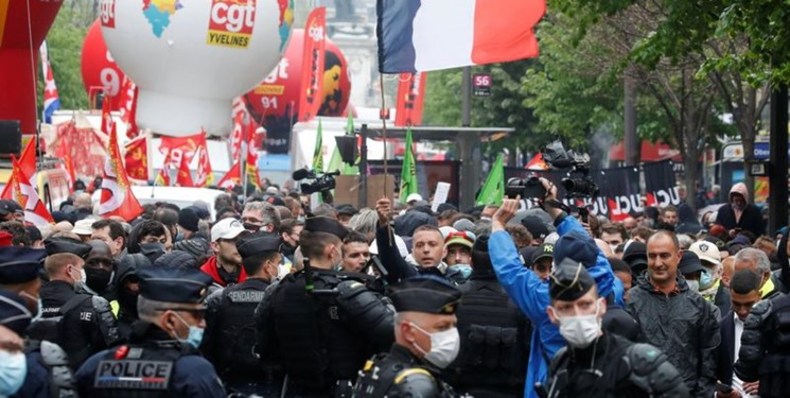 درگیری پلیس فرانسه با معترضان به طرح کرونایی دولت